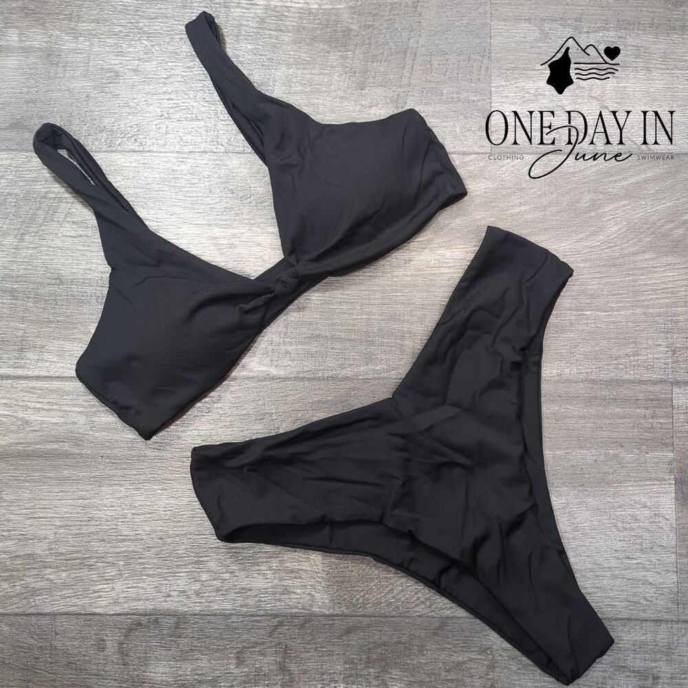 CharmLeaks High Cut Knot Front Bikini Swimsuit Size L